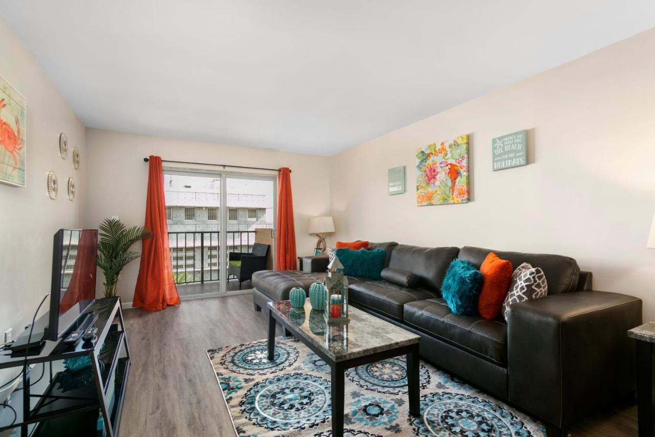 2 Bedroom 2 Bath With Patio On 11Th Collins Ave Miami Beach Exterior photo
