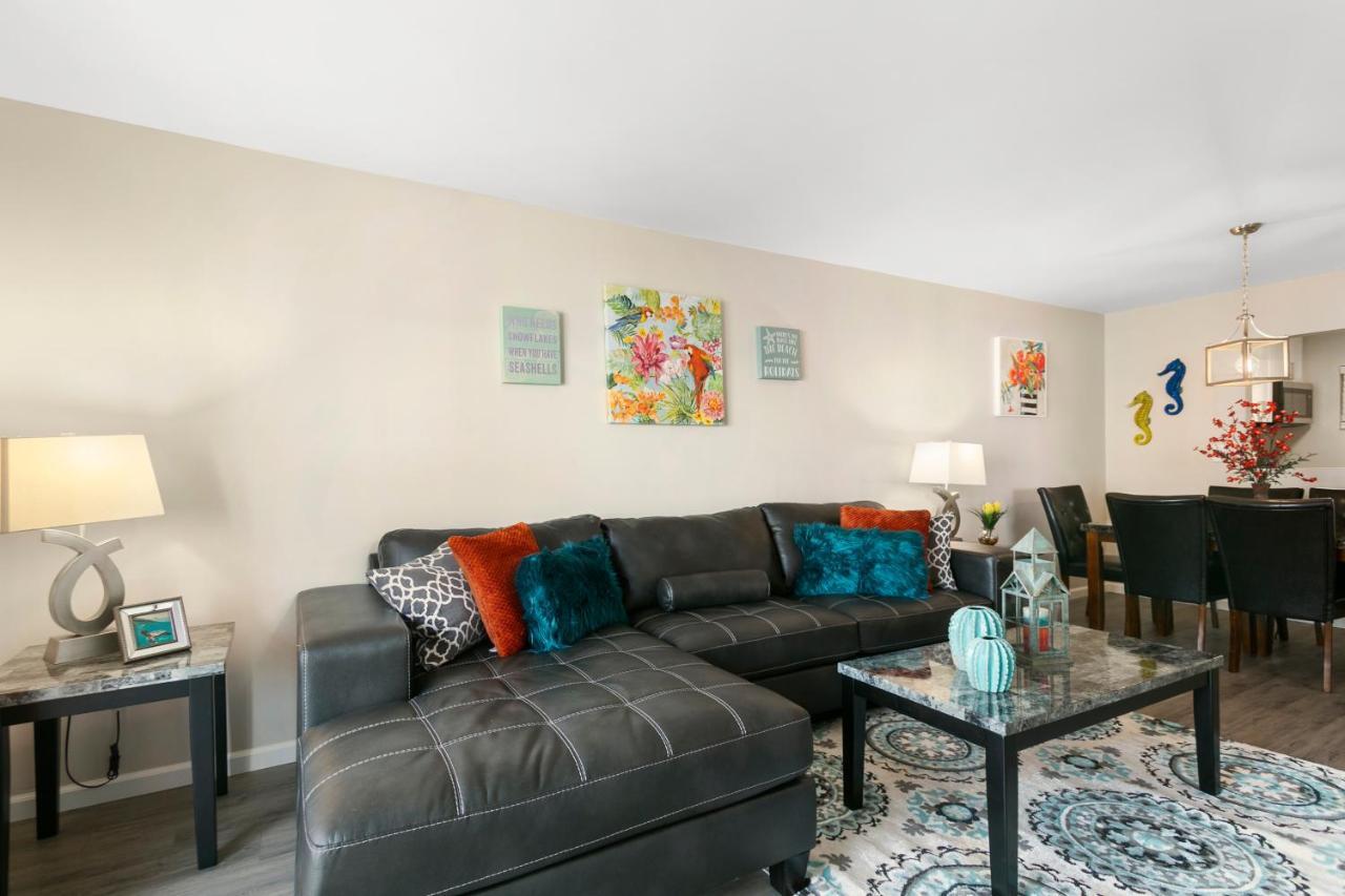 2 Bedroom 2 Bath With Patio On 11Th Collins Ave Miami Beach Exterior photo